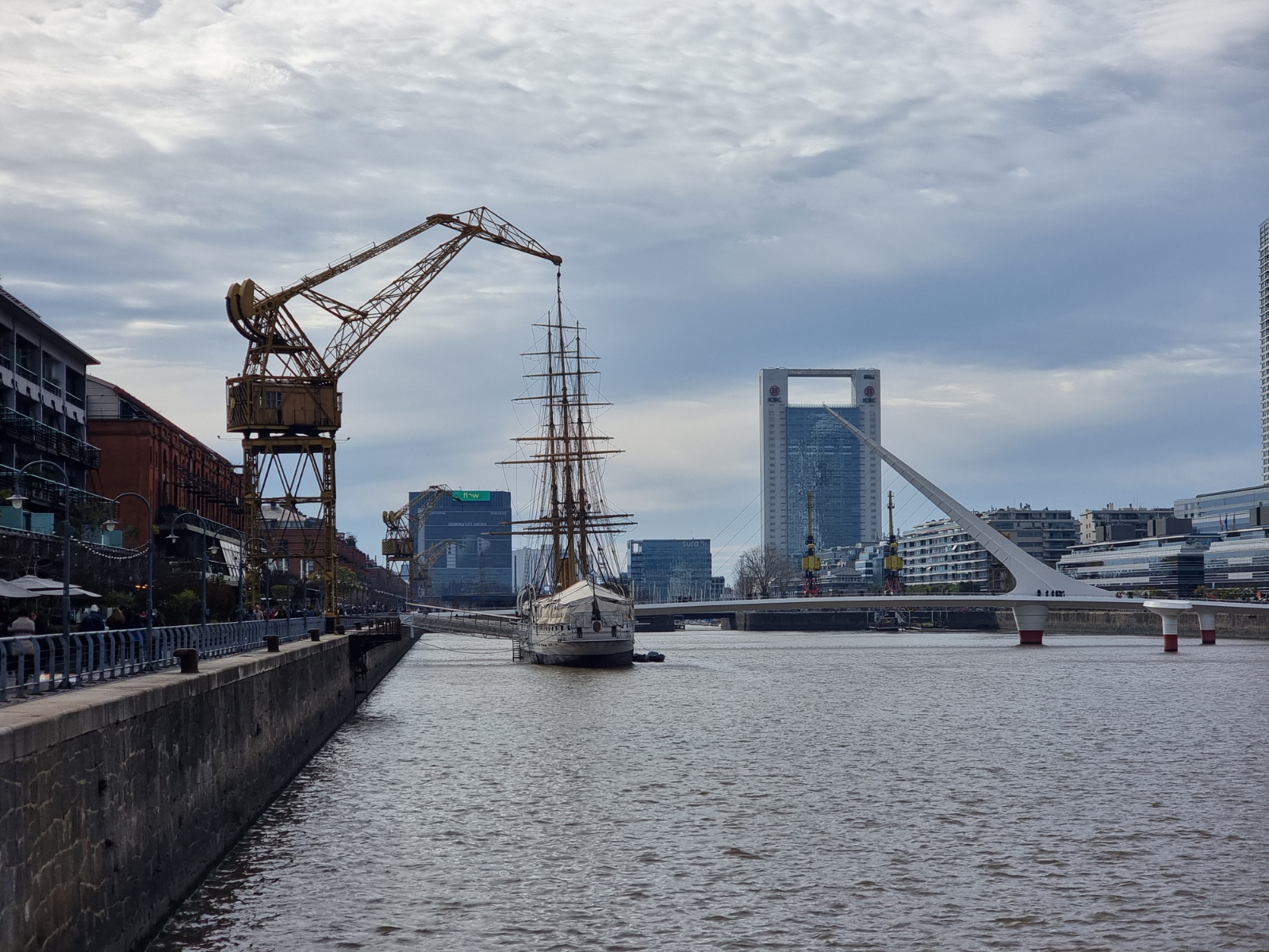 14cab4ed-9cb5-4c9f-a698-3aea222b2fd0